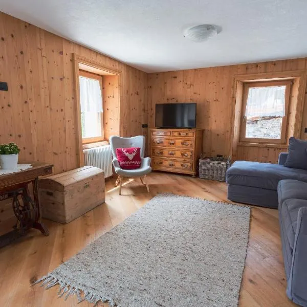 NUOVISSIMO appartamento a due passi da Bormio!, hotel u gradu Valfurva