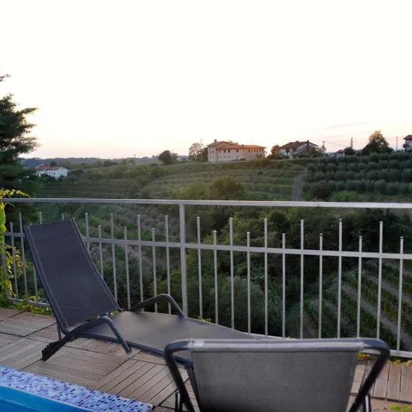 Apartment in the heart of Brda wine region, Boris and Darinka Marinič, hotel a Dobrovo