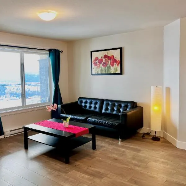 Kelowna new lake view 2bedrooms close BIG WHITE, hotel in Kelowna