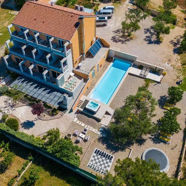 Villa Sunce, hotel v mestu Punat