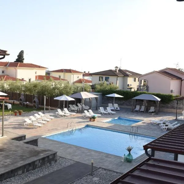 Apartmani Residence Jana – hotel w mieście Vabriga