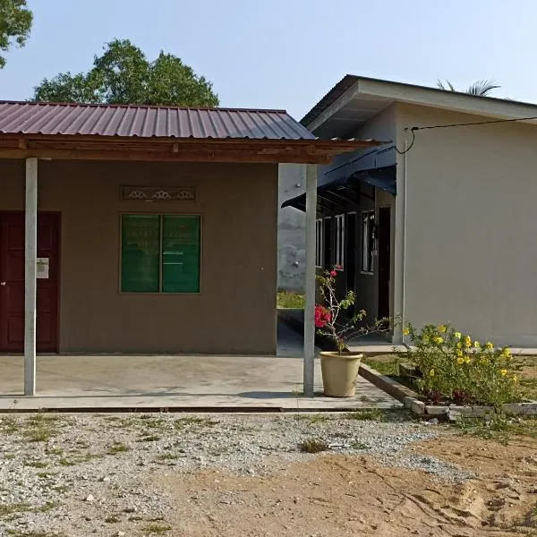 Depulauserai Budget Home No AirCond, hotel in Kampung Ceruk Paluh