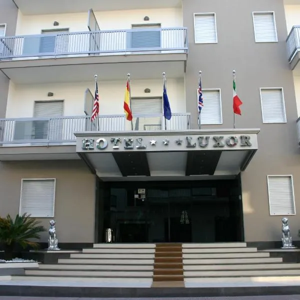 Hotel Luxor, hotel in Giugliano in Campania