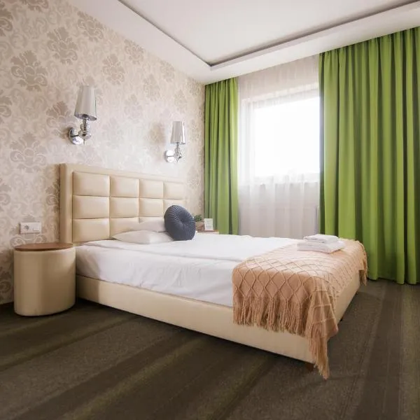 Hotel Wróblewscy, hotel in Sieradz