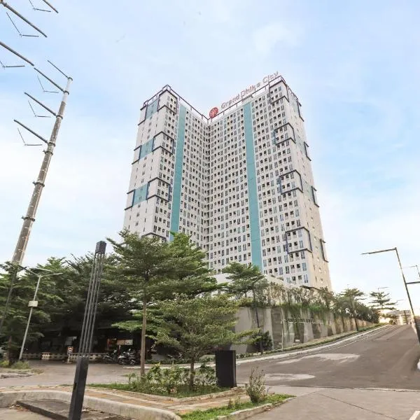 Apartemen Grand Dhika City by Nina, hotel v destinaci Telukpucung