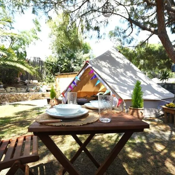 Happy Glamping, hotel v destinaci Kalamaki