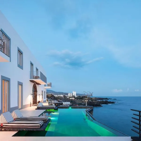 White Exclusive Suites & Villas, hotel v destinaci Lagoa