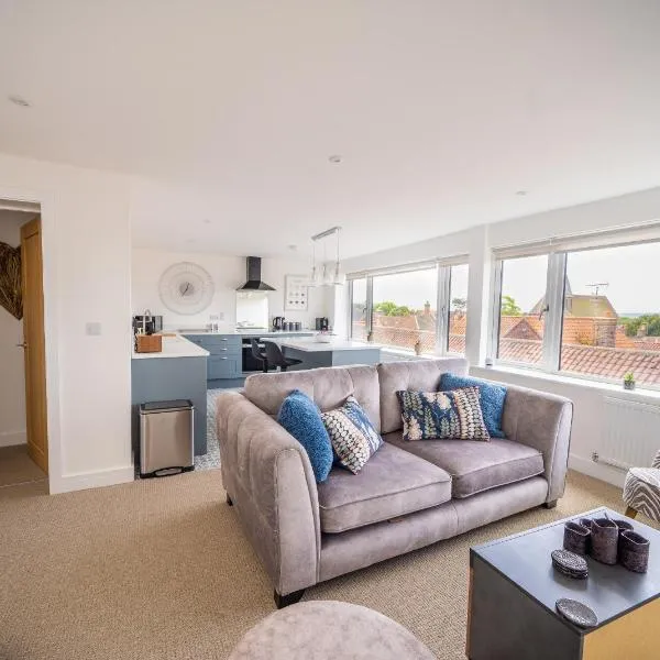 'The View' Penthouse Apartment Number Four Lees Terrace, hotel in Holt