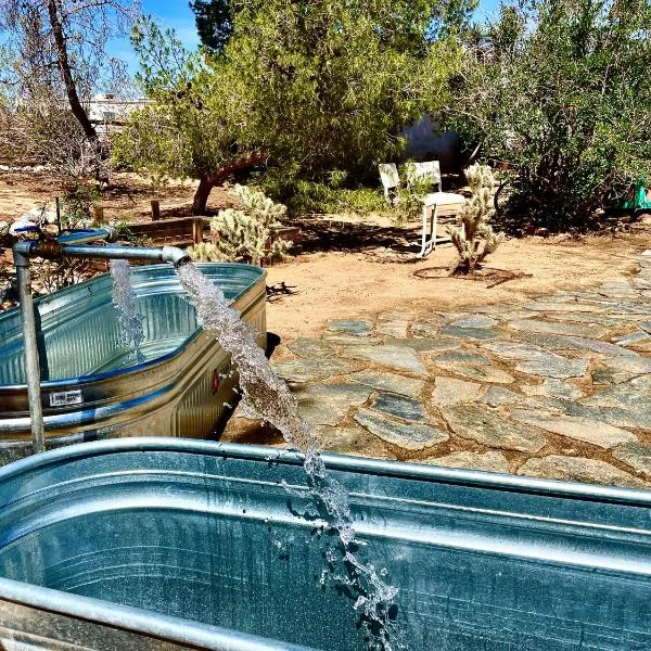 Popular Homestead! Location, Stargaze, Views!, khách sạn ở Joshua Tree