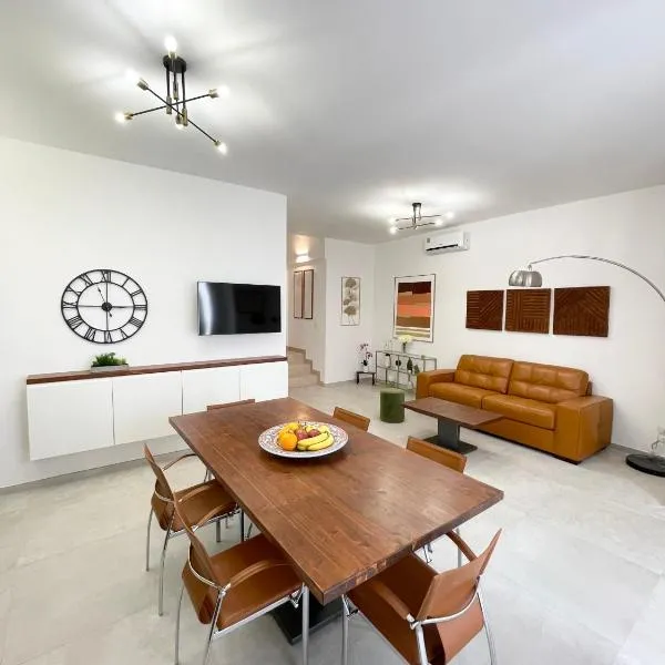 Casa Le Volte by Ferrocino Holiday, hotel u gradu Nardo