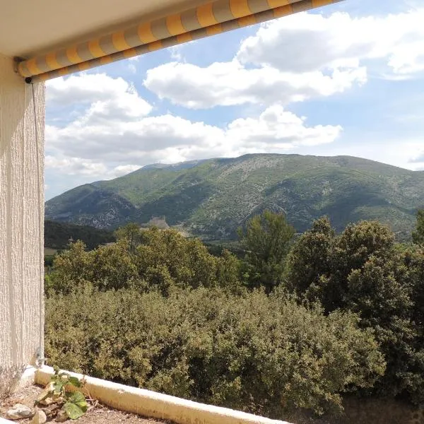 STUDIO VENTOUX, Hotel in Mollans-sur-Ouvèze