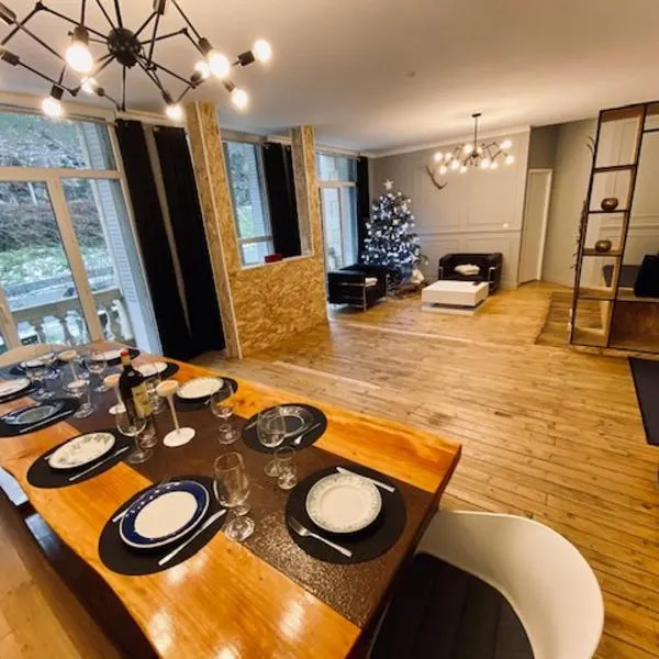 L'Olympique, Appartement 8 voyageurs avec parking, hotel in Savignac-les-Ormeaux