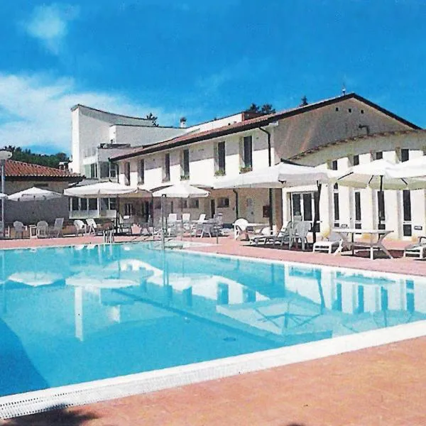 吉拉索利酒店，盧奇尼亞諾的飯店