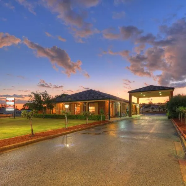 Bushman's Motor Inn, hotel i Parkes