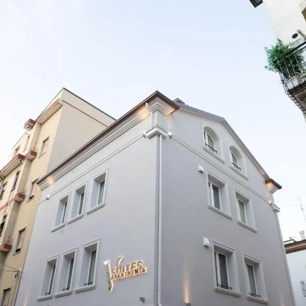 Vespasiani Suites, hotel v destinaci San Benedetto del Tronto
