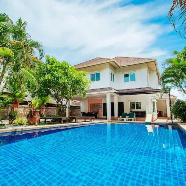 PRIVATE RESIDENCE HOSTED by Sasithorn, hotel v destinaci Nong Prue