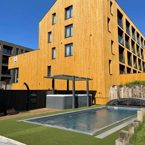 JBX Resort Avenue Lipno, hotel in Lipno nad Vltavou