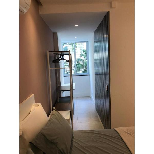 Novíssimo 2 quartos na quadra da praia - Foto 5