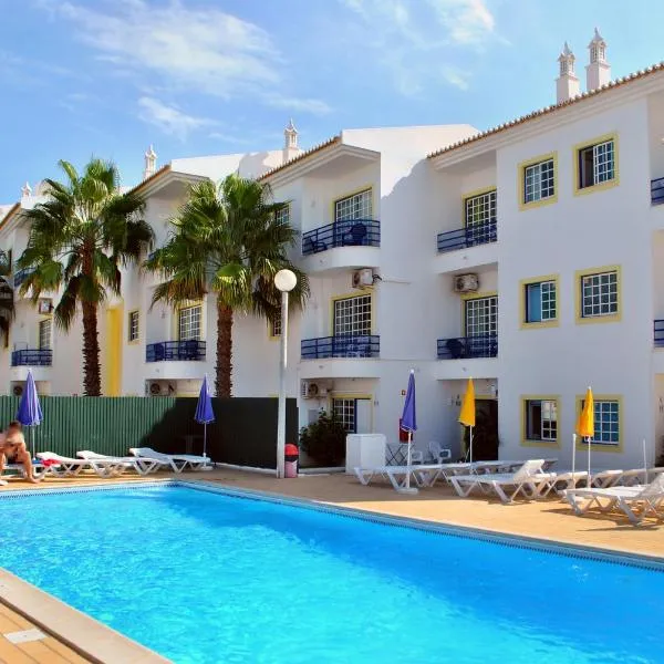 Apartamentos Sereia da Oura, hótel í Albufeira