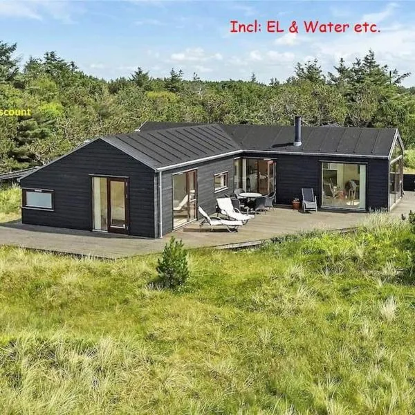 Luxury 109m2 cottage DunesNorthSea LøkkenBlokhus Denmark, hotel v destinaci Løkken