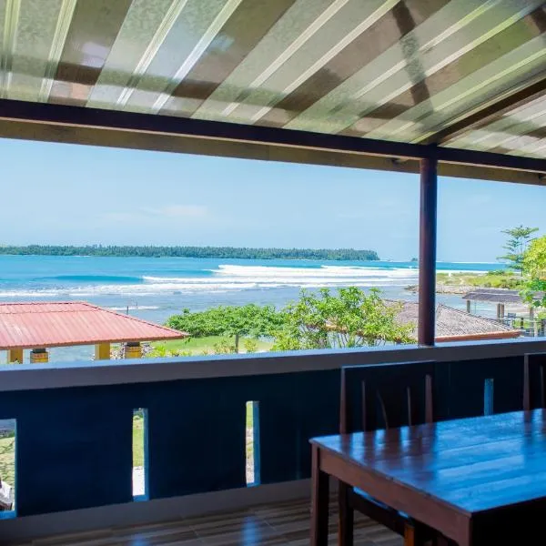 Yuni Surf House, hotel in Hilibotodane