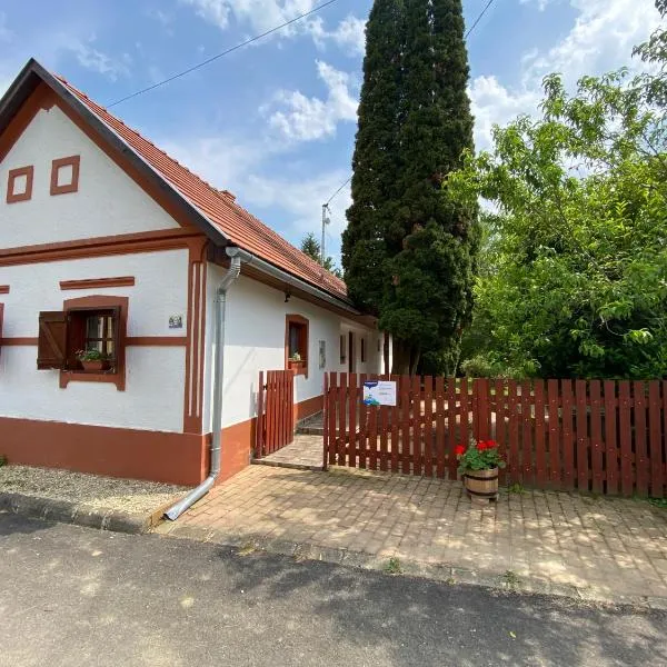 Hétmérföldes Vendégház, hotel v destinaci Szaknyér