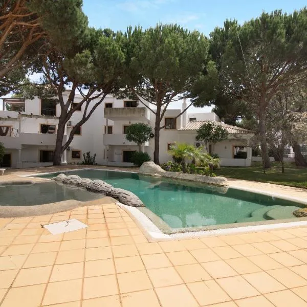 Apartamento Jardins da Falésia, hotel v destinaci Roja- Pé