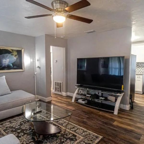 Elegant Cozy Oasis on a traffic free street, hotel v destinaci Clearwater