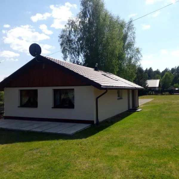 Domek na wyłączność "Latoś" w Puszczy Augustowskiej przy jeziorze Serwy, hotel in Sucha Rzeczka