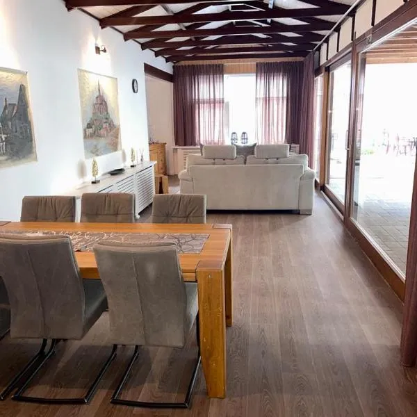 BeejMig, hotel v destinaci Arcen