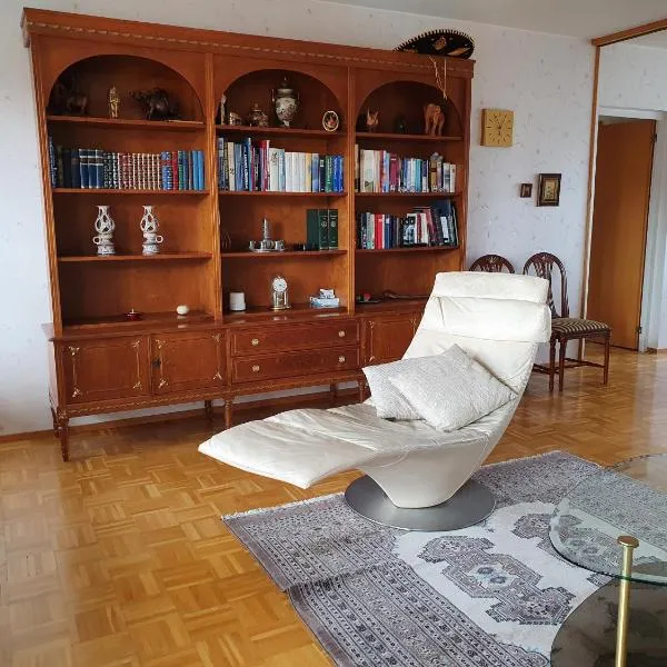 Large apartment with 4 bedrooms, central location, khách sạn ở Tampere