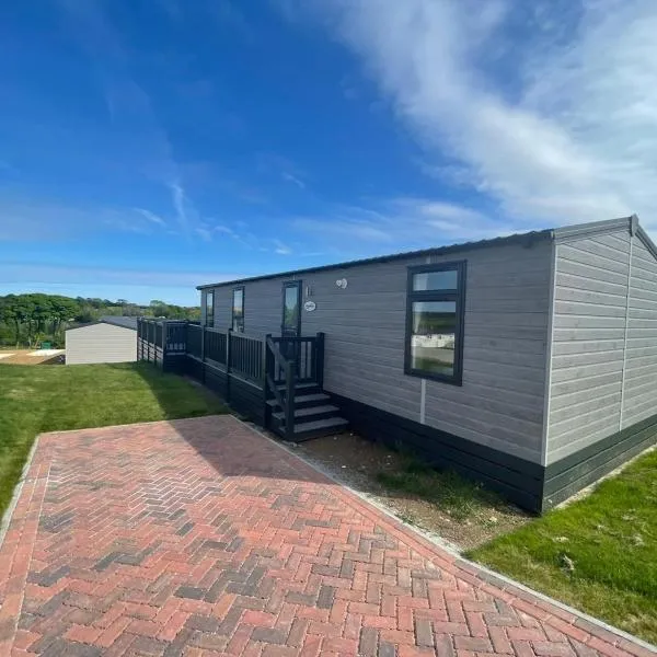 Luxury 6 Bed Lodge with Hot Tub, hotel v destinaci Plymouth