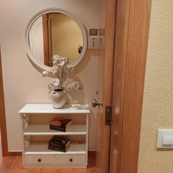 Apartamento Vieiro con plaza garaje gratis, hotel en Santiago de Compostela