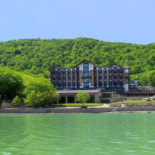 Macara Lake Park, hôtel à Quba