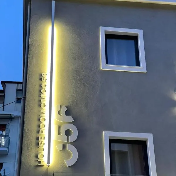 House Room Civico 56, hotel v destinaci Crotone