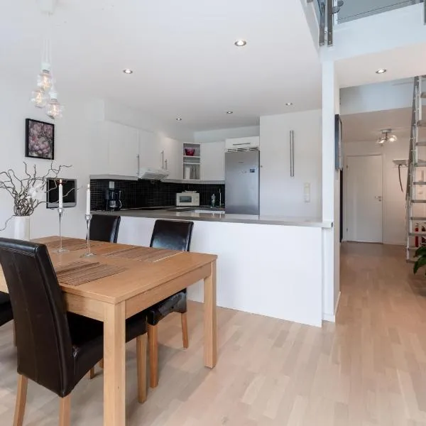 Central top floor apartment, hotel sa Stavanger