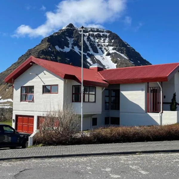 Viesnīca Westfjords - Rooms pilsētā Bolungarvík