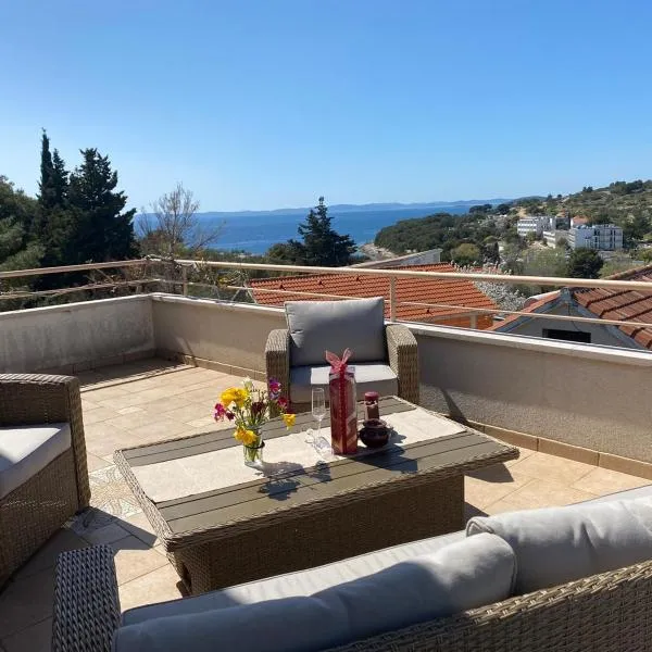 Villa Ecosse, hotel v Murteri