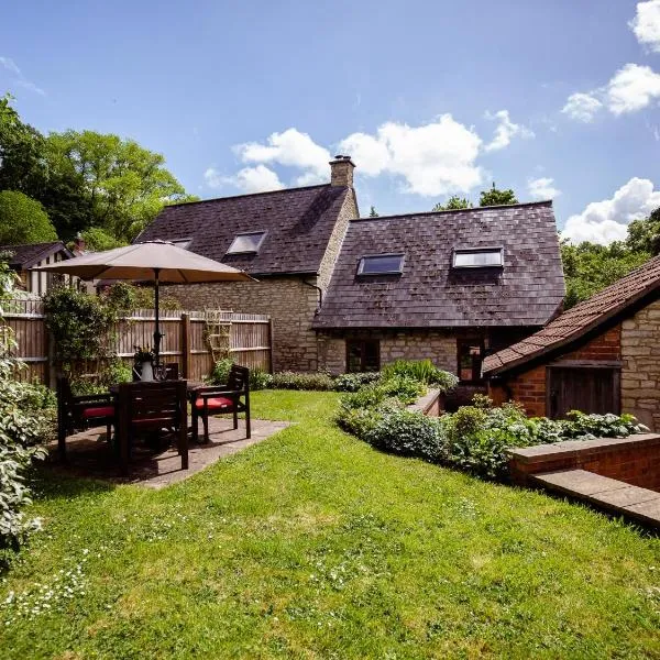 Amber Cottage, hotel in Little Witcombe