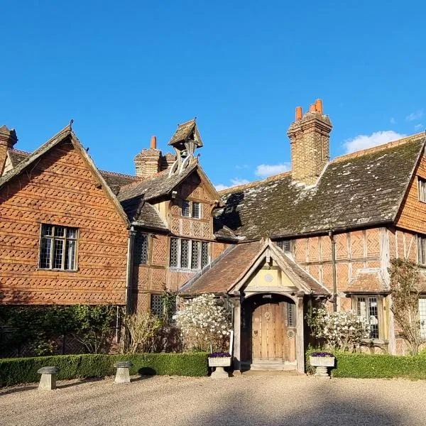 Langshott Manor - Luxury Hotel Gatwick, hotel v destinaci Horley