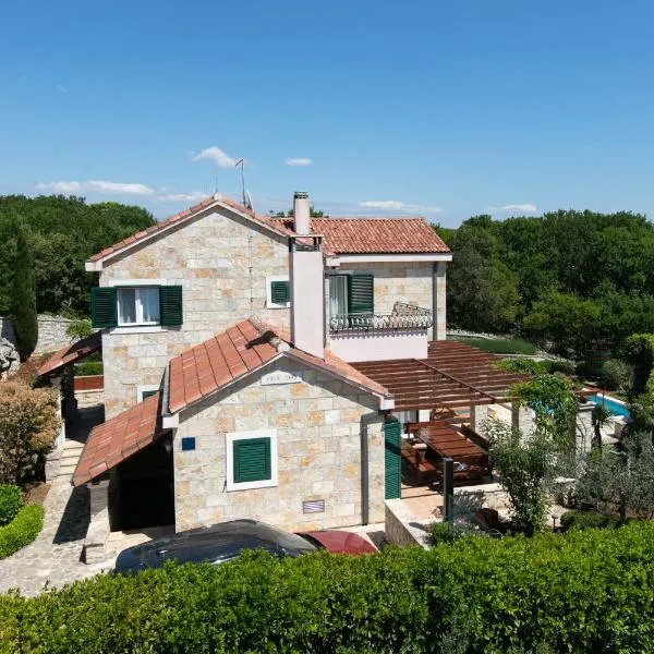 Villa Luči，位于Pražnice的酒店