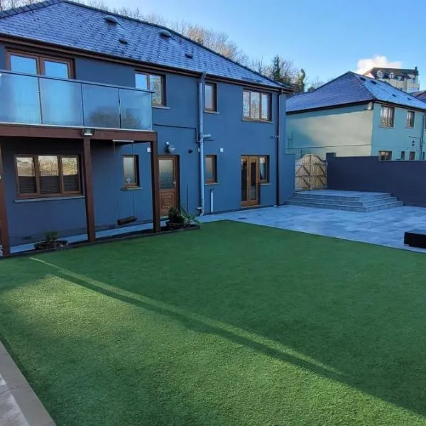 Tides Reach - 3 Bedroom Holiday Home - Llanreath, hotel di Pembrokeshire