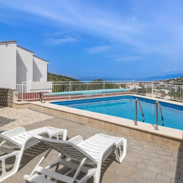 Apartments Zora, hotel a Senj