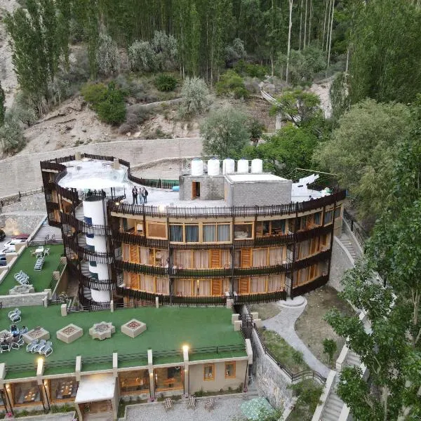 Famree Resort Hunza, hotel in Hunza Valley