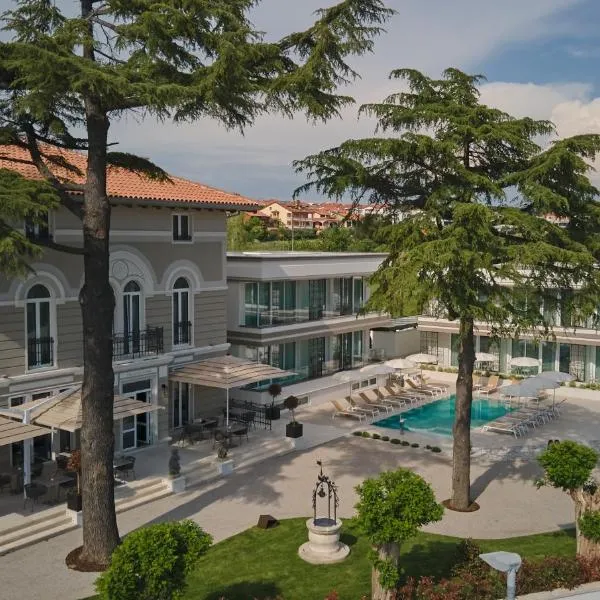 Palazzo Rainis Hotel & Spa - Small Luxury Hotel - Adults Only – hotel w mieście Novigrad