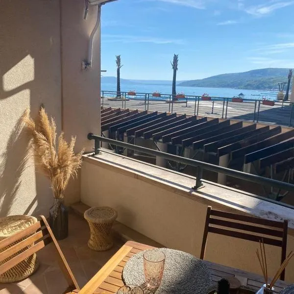 Marina Balchik apartment, hotel in Balchik