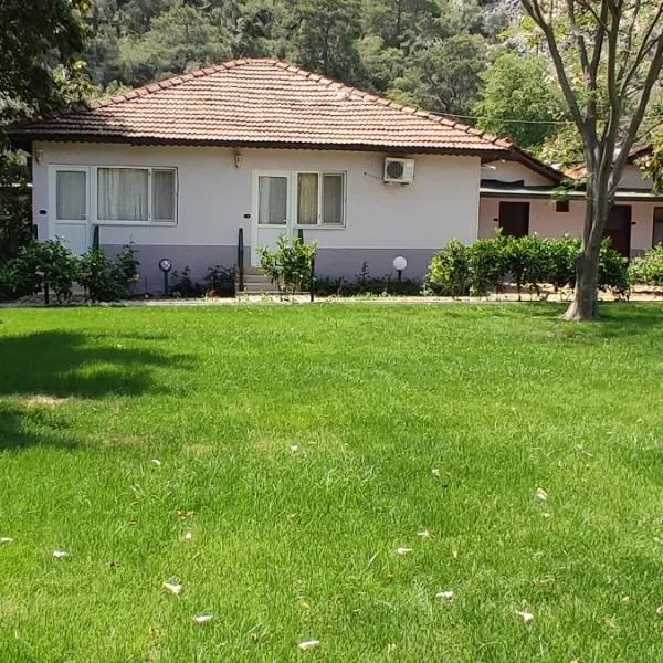 Garden Pansiyon Çıralı, khách sạn ở Kemer