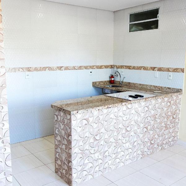 Casa com Churrasqueira e Piscina em Camacari BA - Foto 5