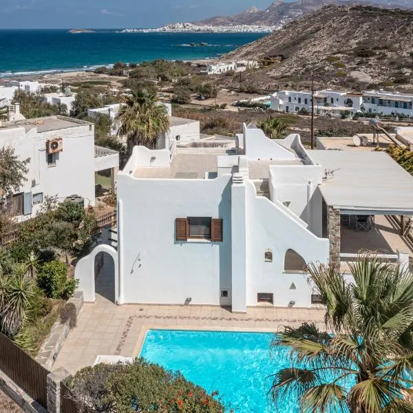 4 Bedroom Villa Valerie with private swimming pool, hotel v destinaci Stelida