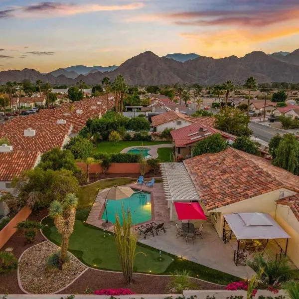 Indian Wells Resort Home with Private Saltwater Pool, hotel en Palm Desert